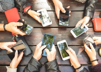 Älypuhelimet ja aikuisten vapaa-ajan tyhjien paikkojen täyttö – onko sinulla jo nämä tavat hallussa